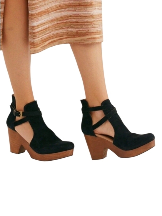Free People Shoes - Free People Cedar Black Suede Clog Criscross Clog Platform Sandals